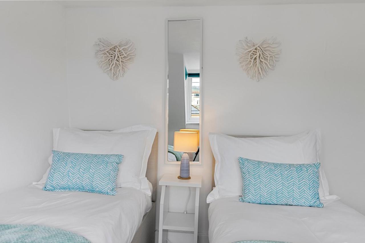 9 Riverside Holiday home